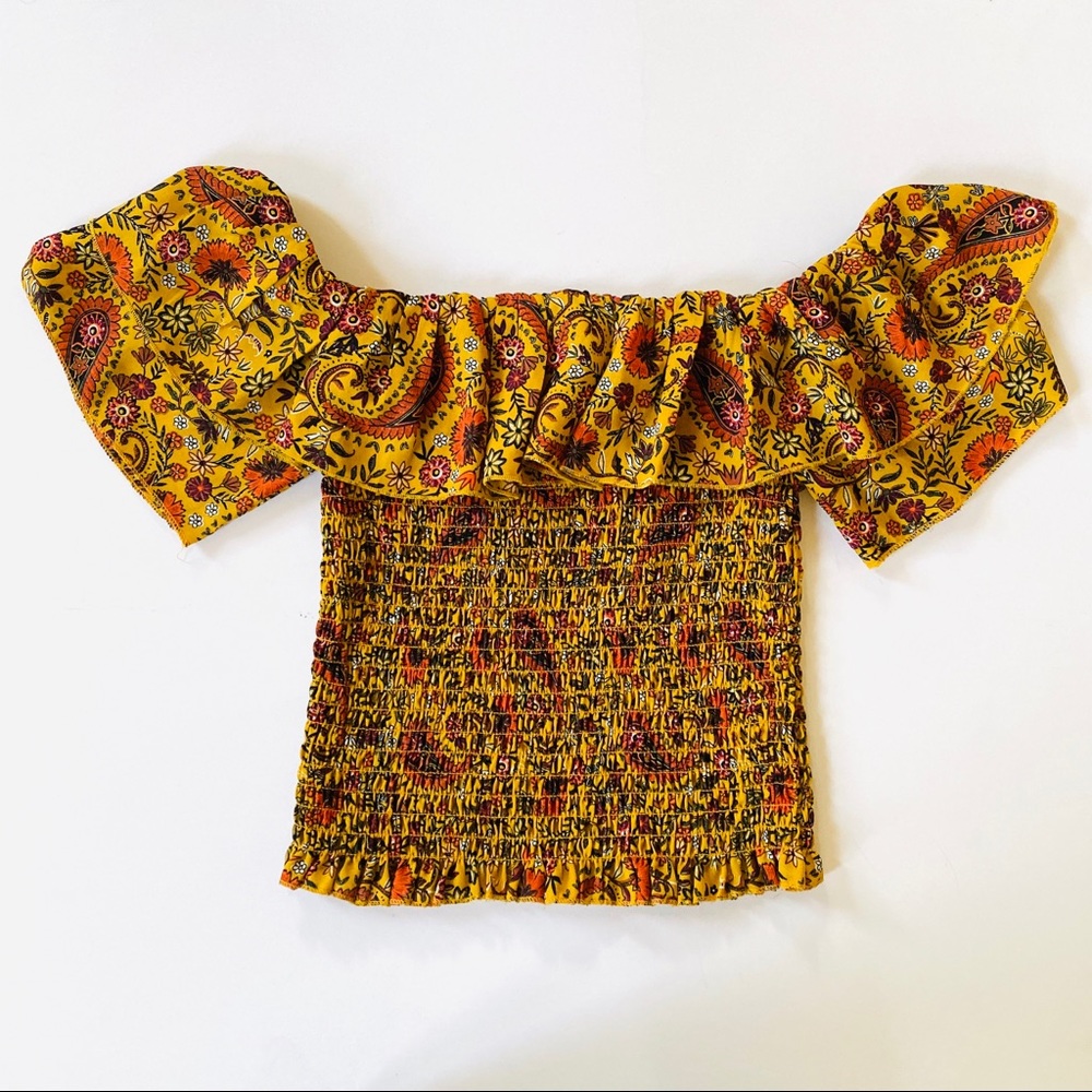 NWOT Paisley Smocked boho Blouse